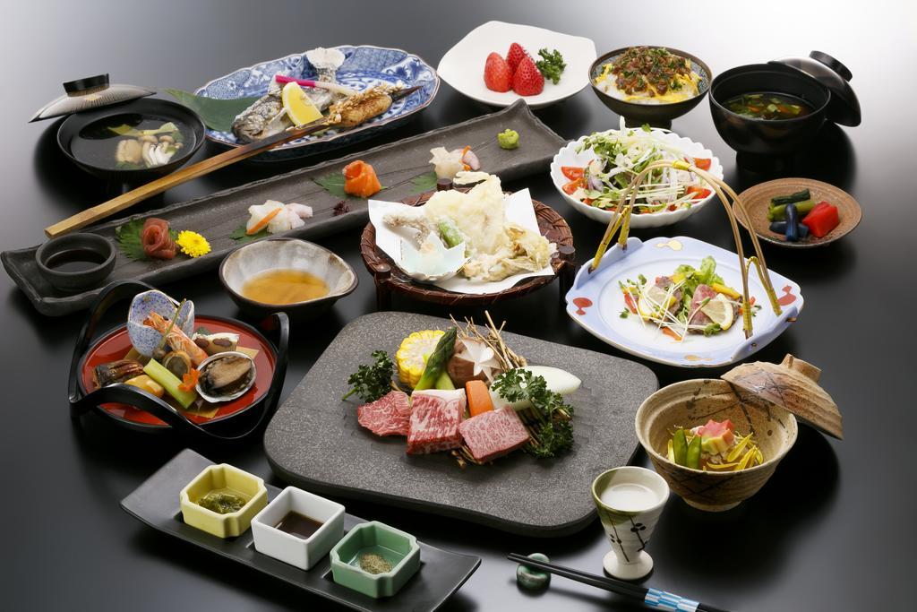 Okada Ryokan Warakutei Takayama  Buitenkant foto