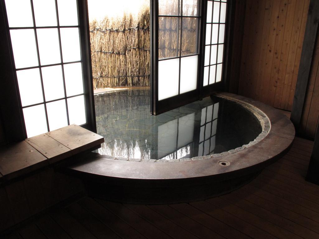 Okada Ryokan Warakutei Takayama  Buitenkant foto