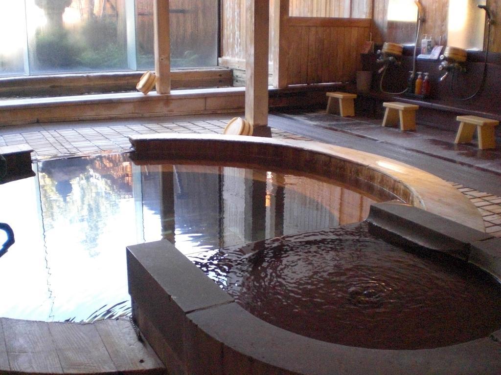 Okada Ryokan Warakutei Takayama  Buitenkant foto