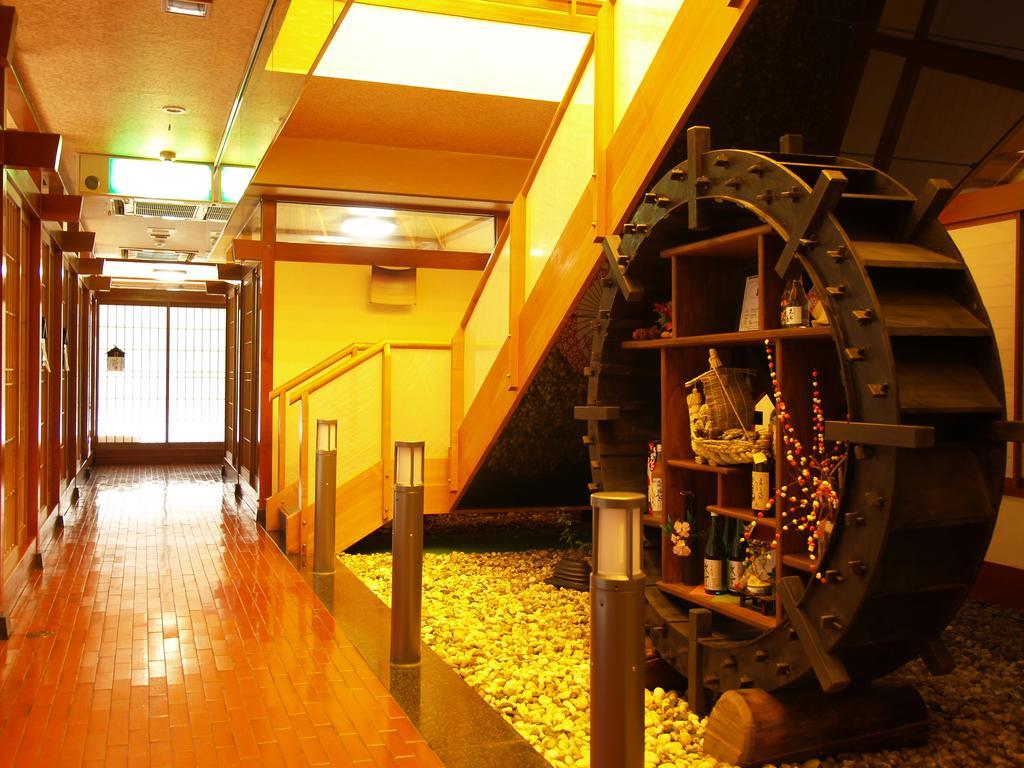 Okada Ryokan Warakutei Takayama  Buitenkant foto