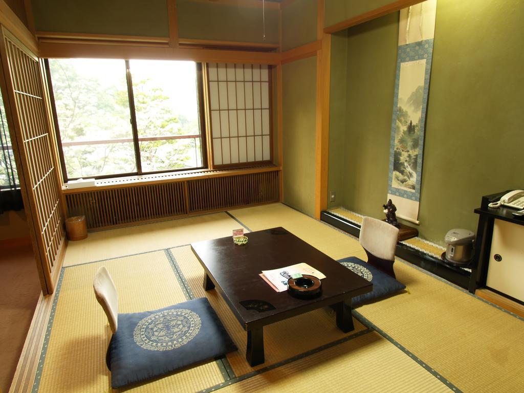 Okada Ryokan Warakutei Takayama  Buitenkant foto