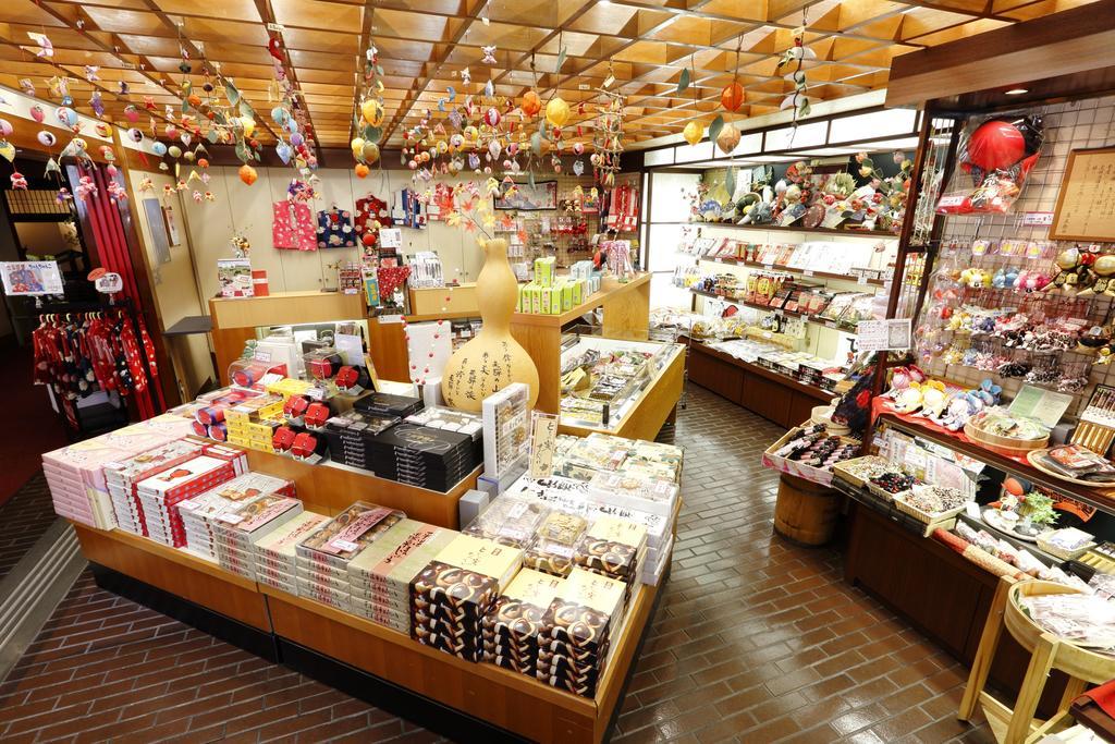 Okada Ryokan Warakutei Takayama  Buitenkant foto