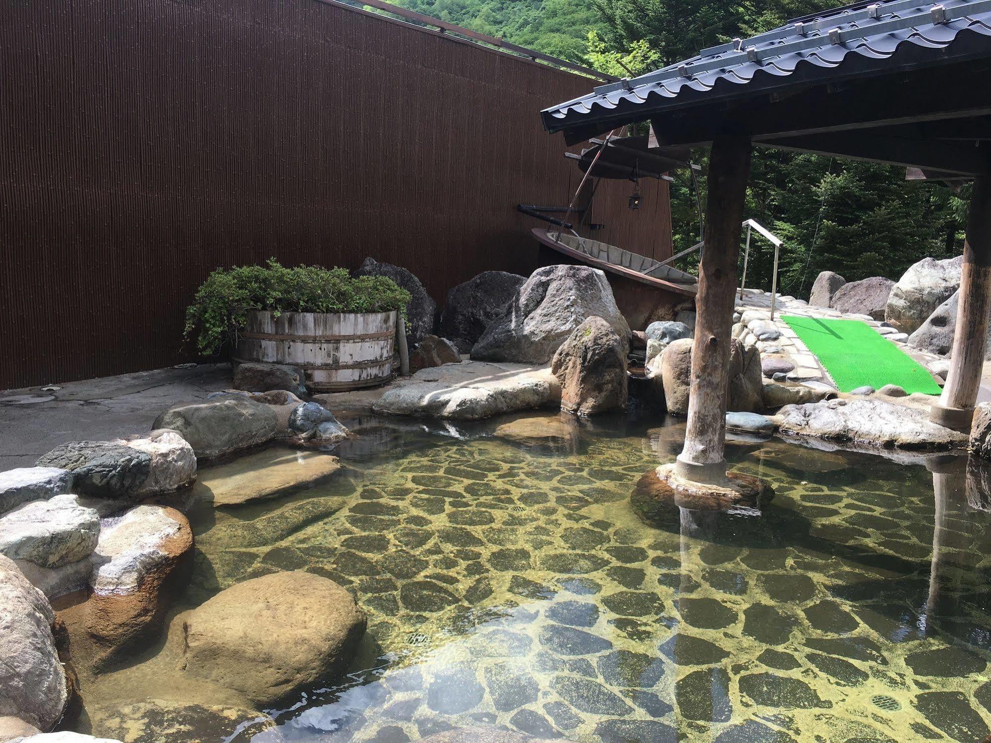 Okada Ryokan Warakutei Takayama  Buitenkant foto