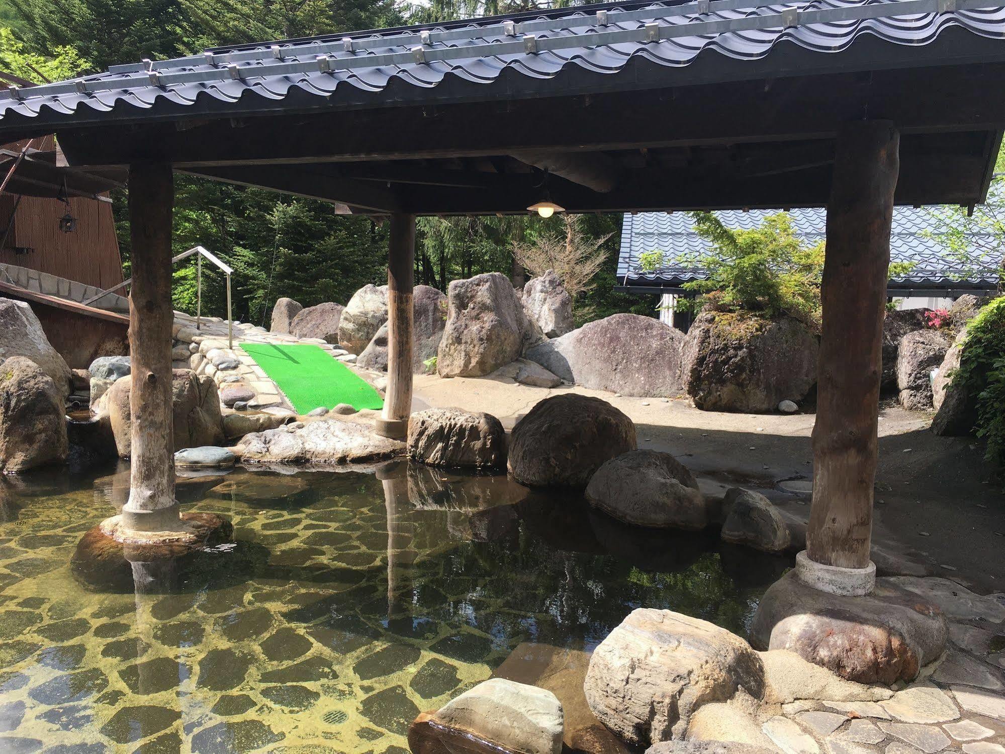 Okada Ryokan Warakutei Takayama  Buitenkant foto