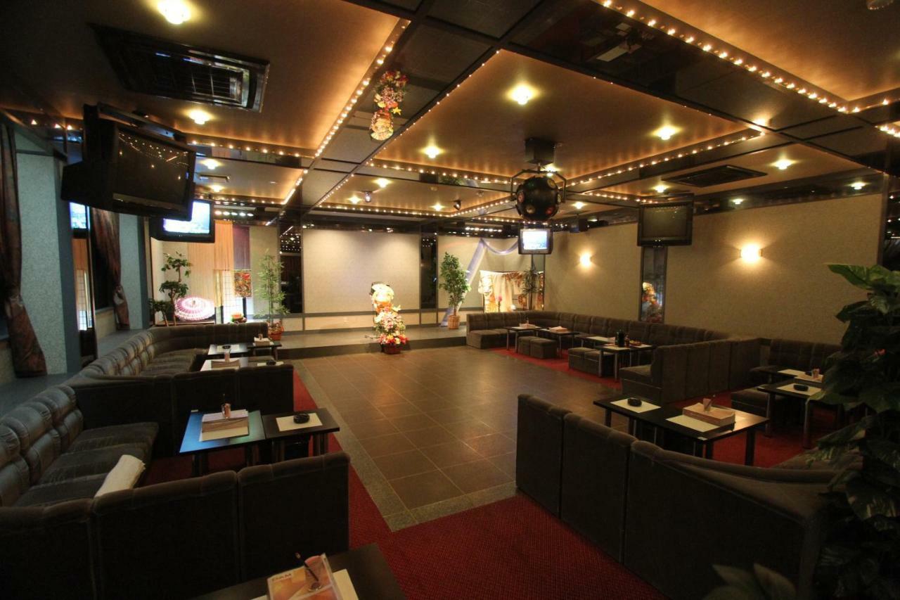 Okada Ryokan Warakutei Takayama  Buitenkant foto